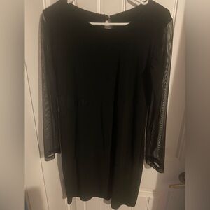Artex Elegant Black Sheer Sleeve Dress
Sheer parts on front see photos